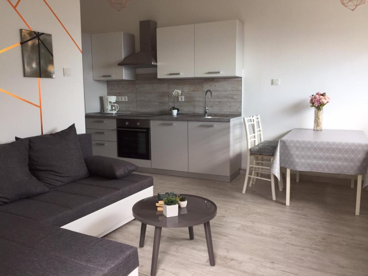 Apartments Novum 诺维·维诺多尔斯基 外观 照片